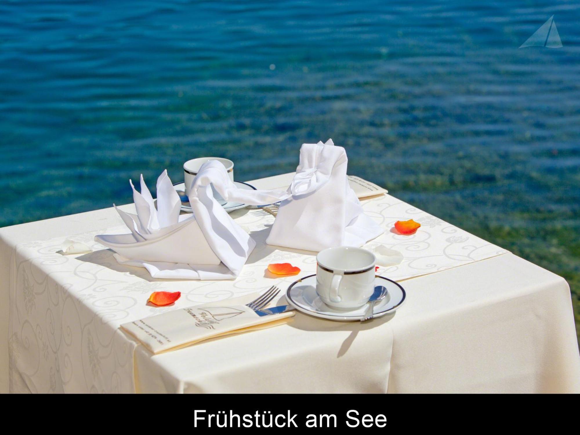 Hotel-Restaurant "Veldener Traumschiff" Direkt Am See In 2Min Im Zentrum フェルデン・アム・ヴェルターゼー エクステリア 写真