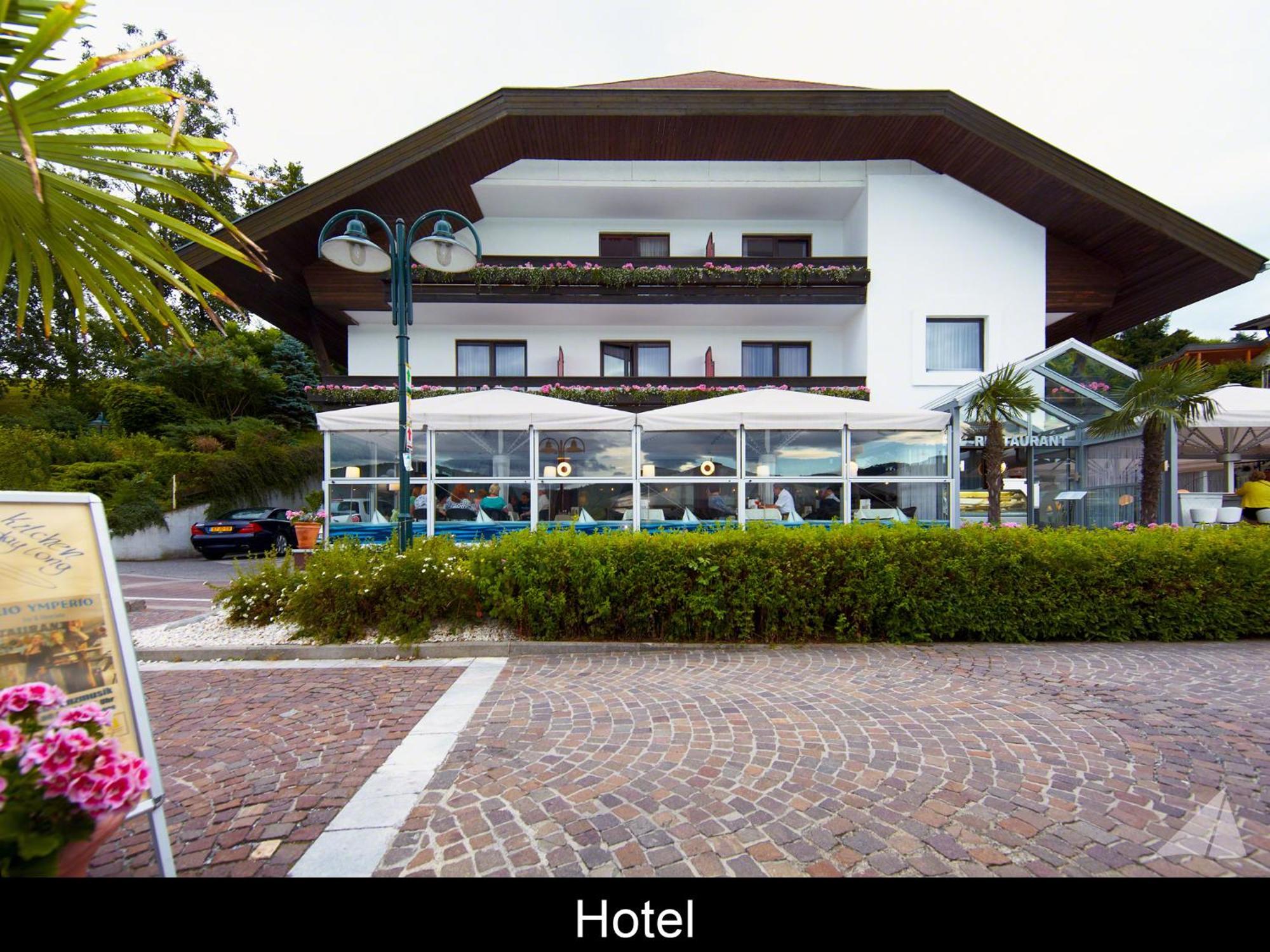 Hotel-Restaurant "Veldener Traumschiff" Direkt Am See In 2Min Im Zentrum フェルデン・アム・ヴェルターゼー エクステリア 写真