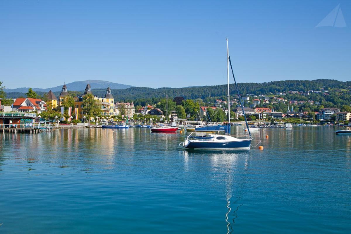 Hotel-Restaurant "Veldener Traumschiff" Direkt Am See In 2Min Im Zentrum フェルデン・アム・ヴェルターゼー エクステリア 写真