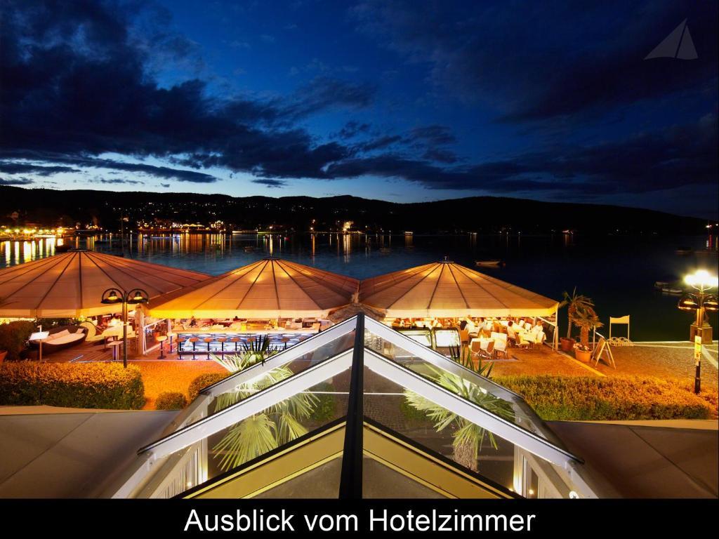 Hotel-Restaurant "Veldener Traumschiff" Direkt Am See In 2Min Im Zentrum フェルデン・アム・ヴェルターゼー エクステリア 写真