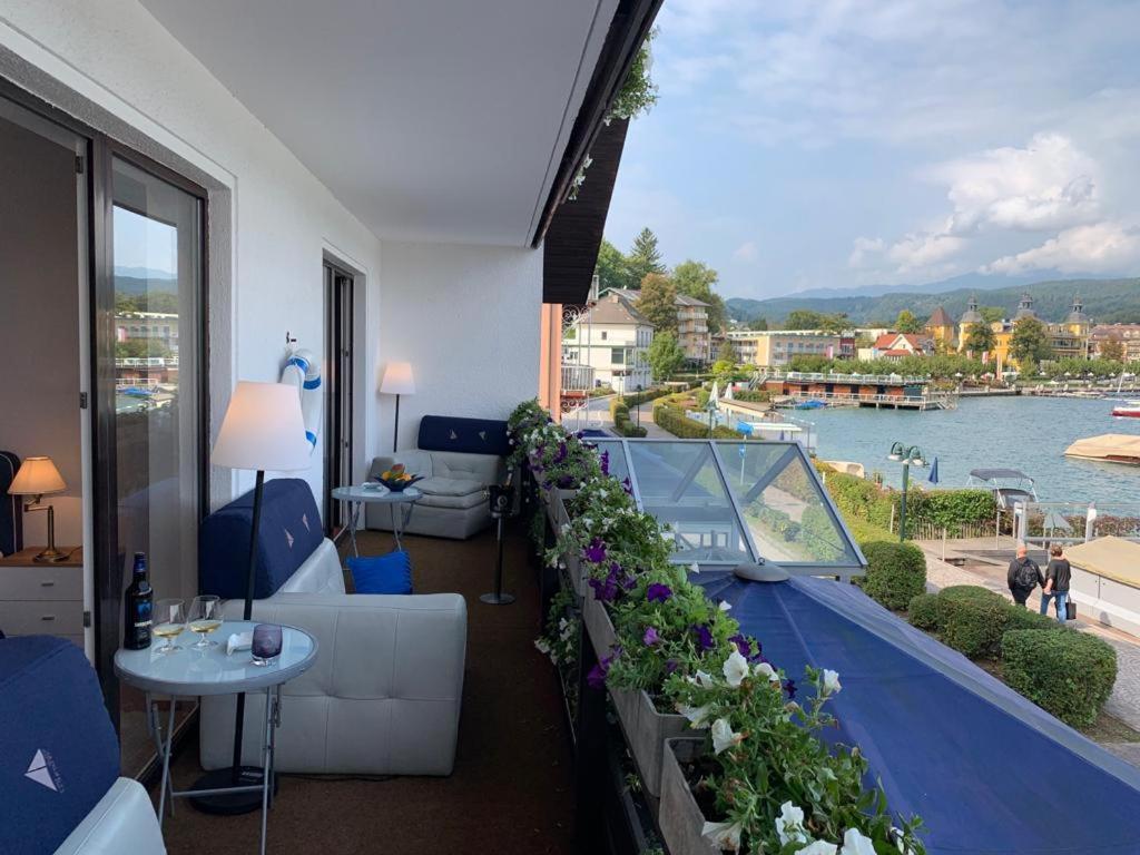 Hotel-Restaurant "Veldener Traumschiff" Direkt Am See In 2Min Im Zentrum フェルデン・アム・ヴェルターゼー エクステリア 写真